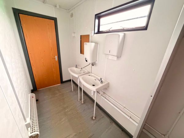 40 x 10 site office , kitchen + 2 separate toilets 383312292