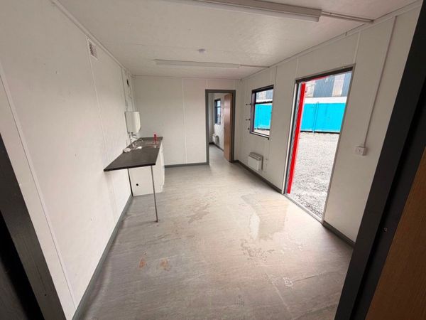40 x 10 site office , kitchen + 2 separate toilets 383312317
