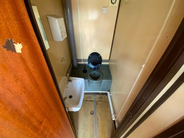 22ft WELFARE SITE OFFICE CONTAINER........849. 383330386