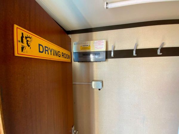 22ft WELFARE SITE OFFICE CONTAINER........849. 383330388