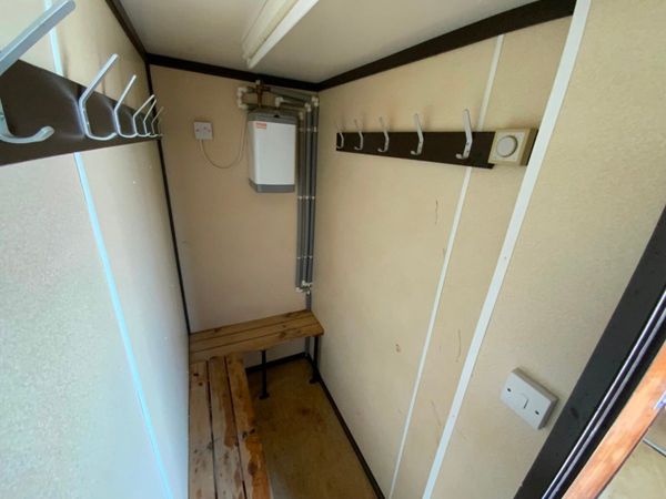 22ft WELFARE SITE OFFICE CONTAINER........849. 383330390