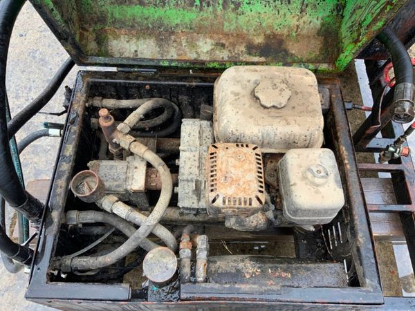 TICAB BITUMEN EMULSION SPRAYER........4216. 383330316