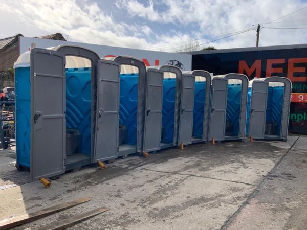 PORTABLE SITE TOILET / BUILDERS LOO.........5171. 383330331
