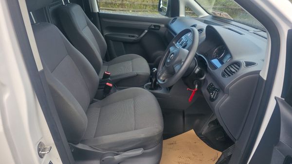 Volkswagen Caddy 2015 immaculate condition 383338416