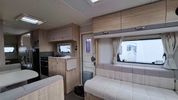 Elddis Avante 6 berth caravan 383443158