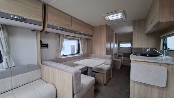 Elddis Avante 6 berth caravan 383443161