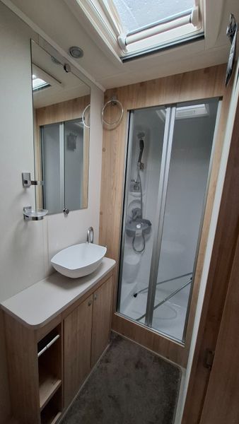 Elddis Avante 6 berth caravan 383443168