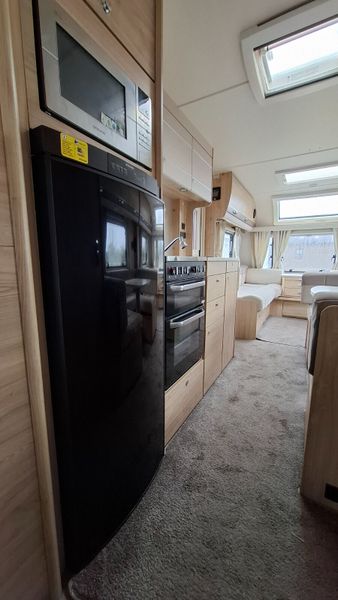 Elddis Avante 6 berth caravan 383443177