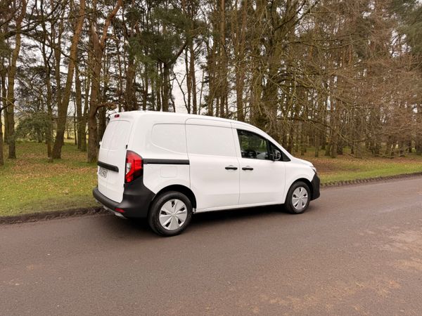 Nissan TOWNSTAR 2025 EV SWB Auto 383462657