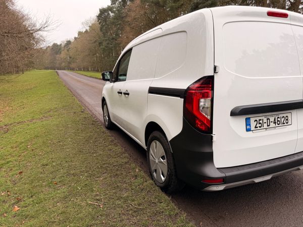 Nissan TOWNSTAR 2025 EV SWB Auto 383462688