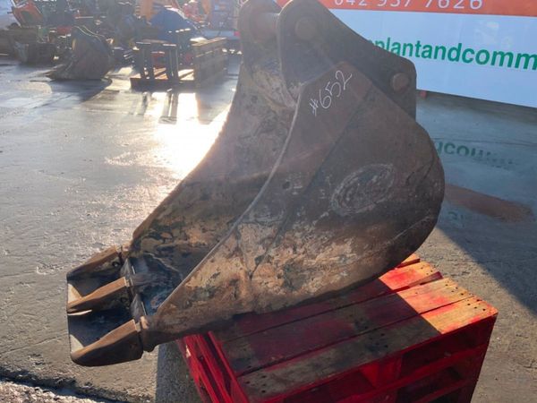 24" GEITH DIGGING BUCKET...65mm PINS......652 383476070