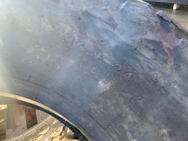 TURF TYRES. 383476083