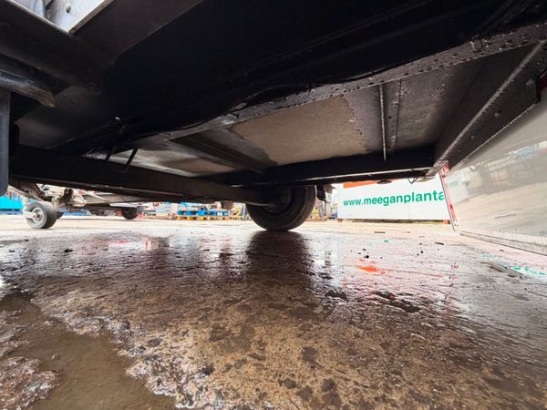 6 x 8 HAZLEWOOD BOX TRAILER ...641 383476143