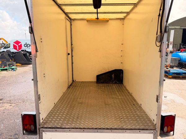 6 x 8 HAZLEWOOD BOX TRAILER ...641 383476130