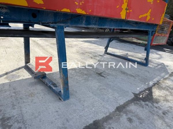 Aggregate Feed Hopper 383483541