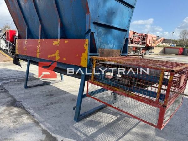 Aggregate Feed Hopper 383483543