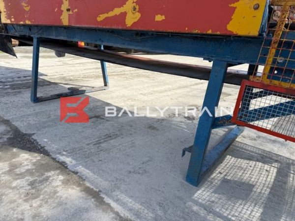 Aggregate Feed Hopper 383483544