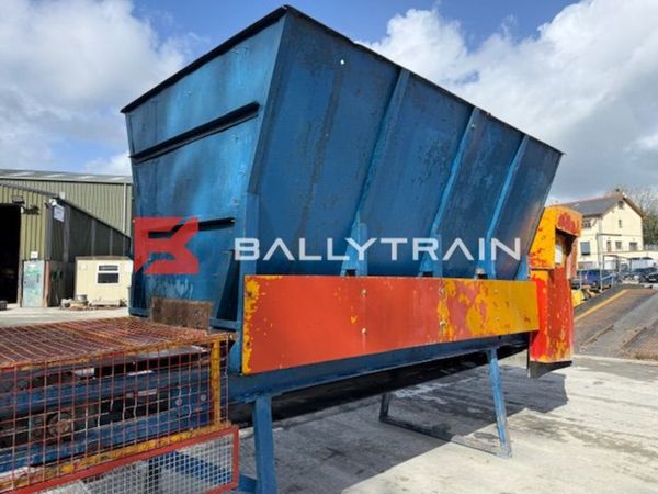 Aggregate Feed Hopper 383483545