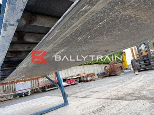 Aggregate Feed Hopper 383483546