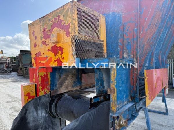 Aggregate Feed Hopper 383483531