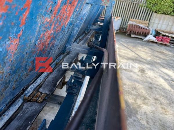 Aggregate Feed Hopper 383483532