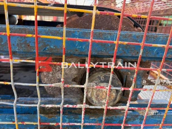 Aggregate Feed Hopper 383483535