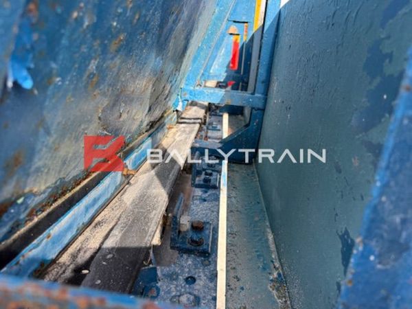 Aggregate Feed Hopper 383483537