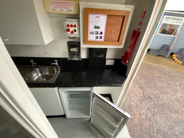 12ft x 10ft SELF CONTAINED WELFARE CABIN843. 383410558