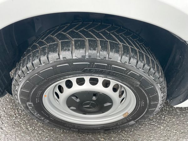 2023 Sprinter 315/43 with Air Con  Straight Deal 383432006