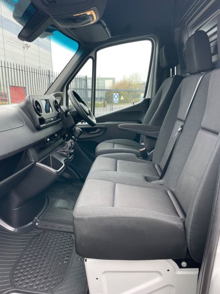 2023 Sprinter 315/43 with Air Con  Straight Deal 383432012