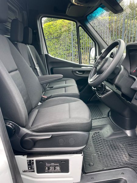 2023 Sprinter 315/43 with Air Con  Straight Deal 383432016