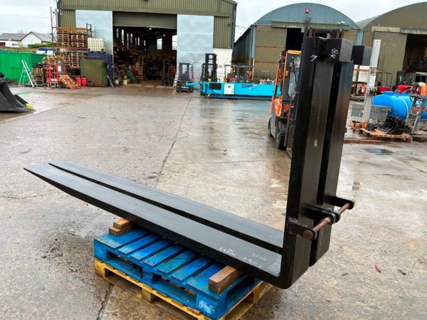 UNUSED 3200mm SLIDING CARRIAGE FORKS2068. 383432799