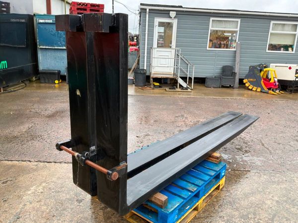 UNUSED 3200mm SLIDING CARRIAGE FORKS2068. 383432801