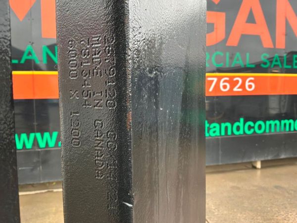 UNUSED 3200mm SLIDING CARRIAGE FORKS2068. 383432807