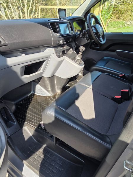 Vauxhall Vivaro 2021 383572549