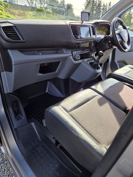 Vauxhall Vivaro 2021 383572524