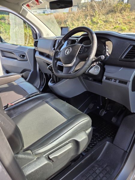 Vauxhall Vivaro 2021 383572526