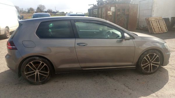 2015 VOLKSWAGEN GOLF MK7 2.0D FOR BREAKING 383573134