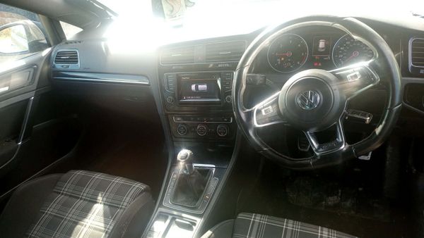 2015 VOLKSWAGEN GOLF MK7 2.0D FOR BREAKING 383573135