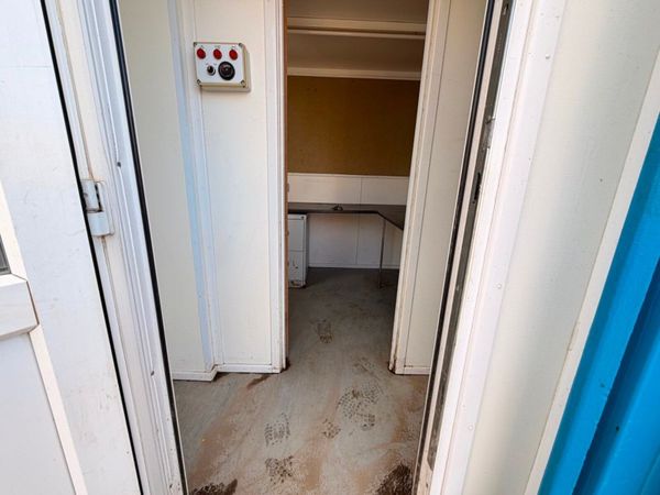 32 x 9 welfare cabin office canteen drying room .. 383525900