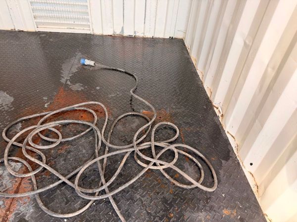 10 x 8 site container vented + checker plated floo 383533049