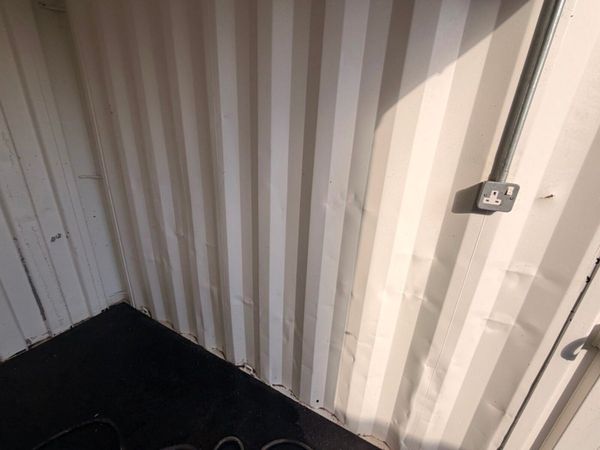 10 x 8 site container vented + checker plated floo 383533056