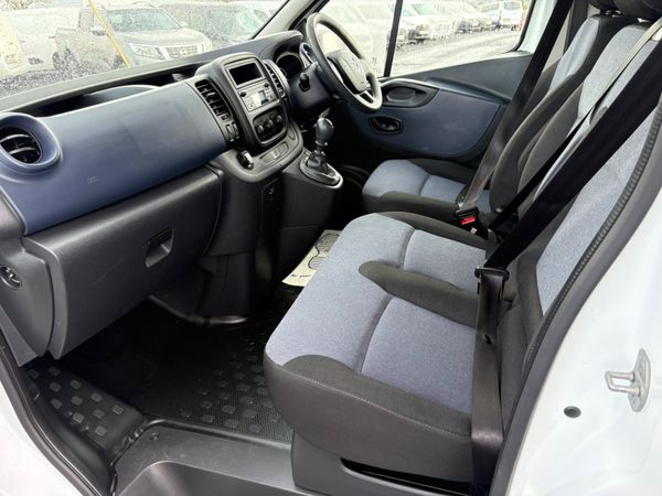 Opel Vivaro 383536485