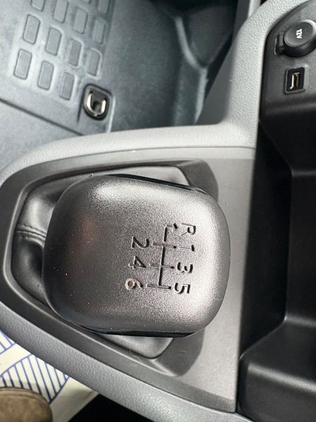 Peugeot Expert 2.0 383537022