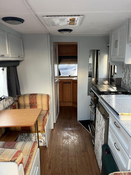 ✨BARGAIN SWIFT LIFESTYLE 4 BERTH✨ 383647514