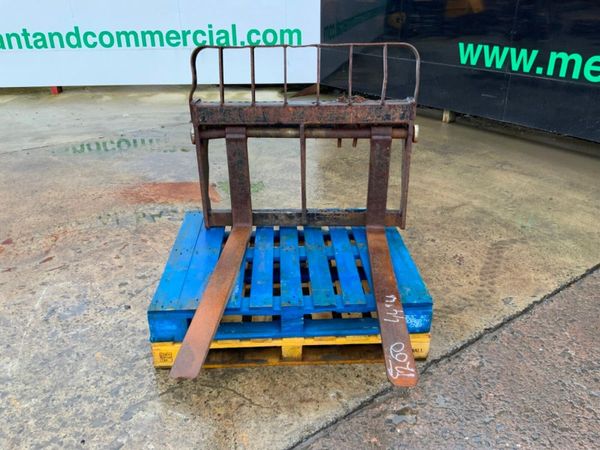 MANITOU TELEPORTER FORK CARRIAGE.......795. 383691999