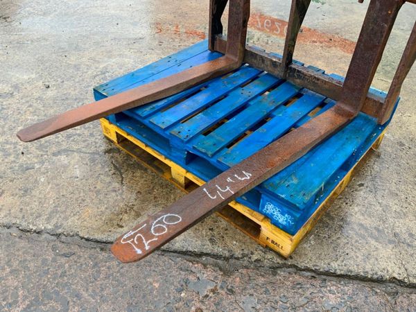 MANITOU TELEPORTER FORK CARRIAGE.......795. 383692007