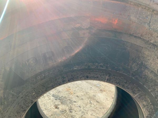 23.5 x 25 RADIAL DUMP TRUCK / LOADER TYRES....12 383694841