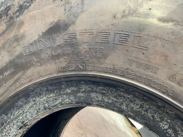 23.5 x 25 GOODYEAR RADIAL TYRES........45. 383694851