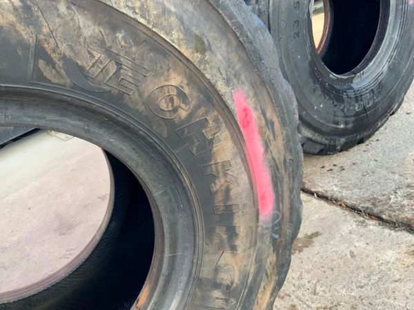 23.5 x 25 RADIAL DUMP TRUCK / LOADER TYRES....12 383694856